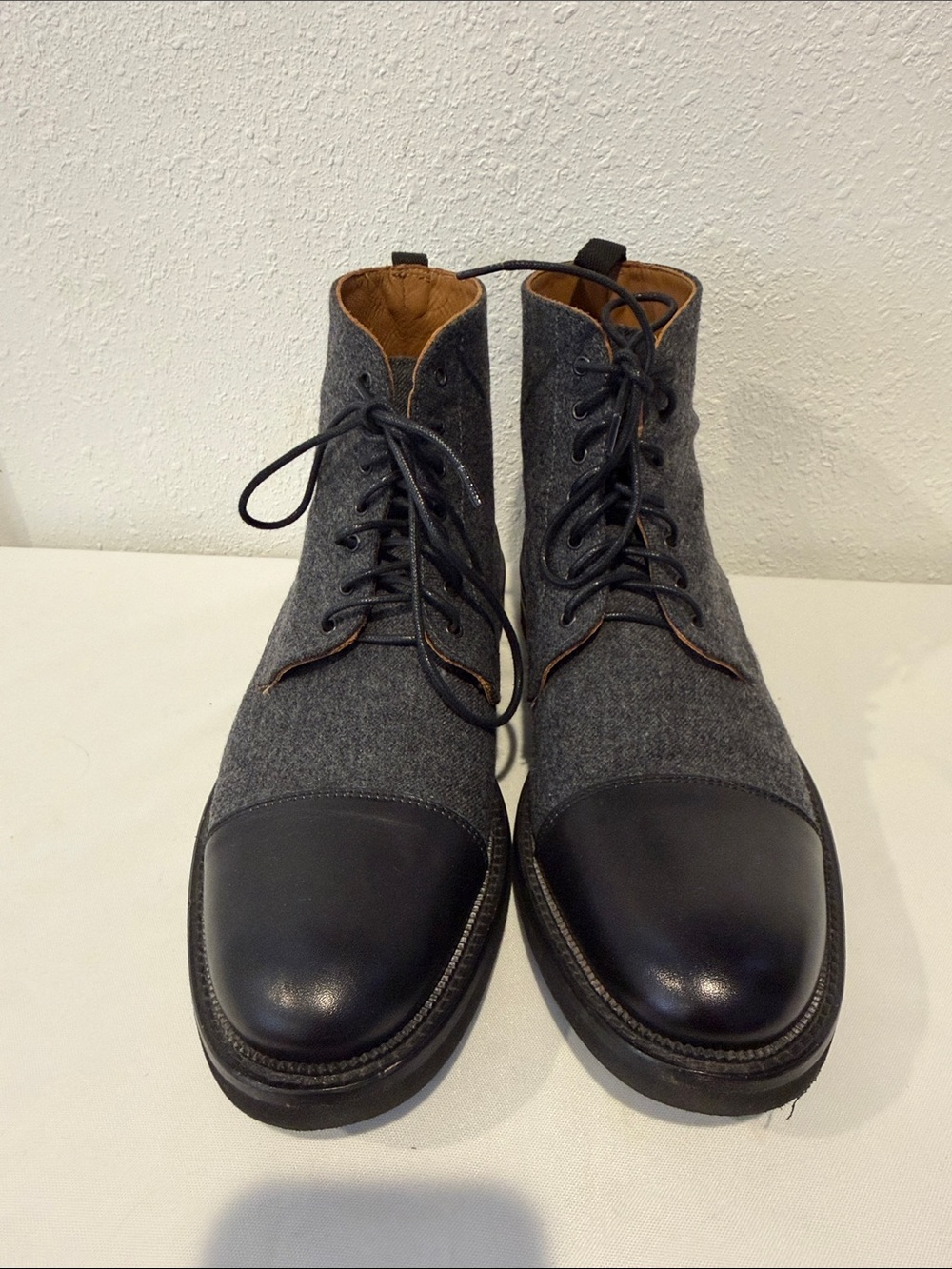 Taft Gray Wool and Black Leather Cap-Toe Chukka Boots Size 10/ 44 Made in Spain